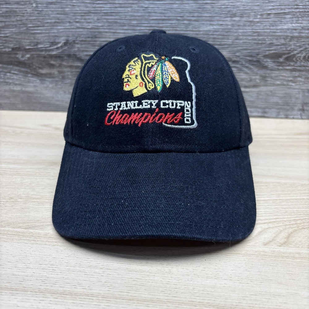 Chicago Blackhawks Hat Cap Strap Back Mens Black NHL Hockey Stanley Cup 2010